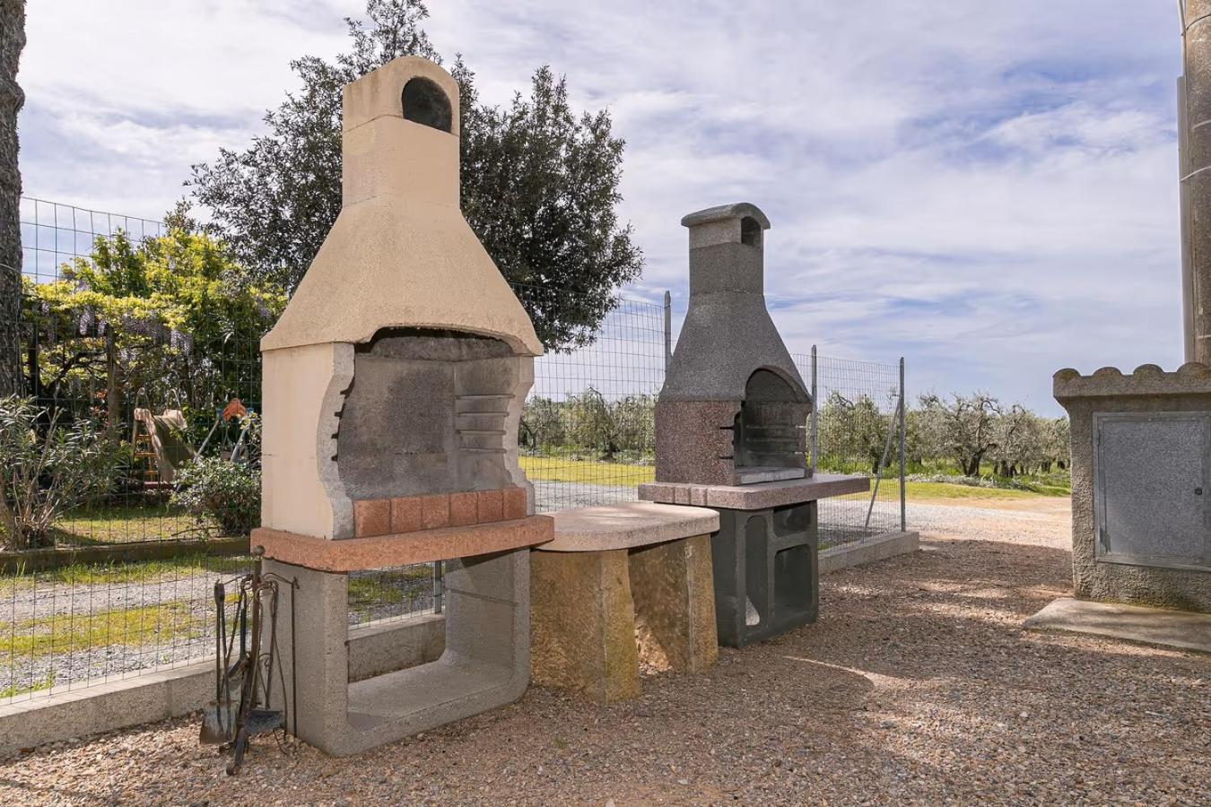 Agriturismo I Debbi 毕博纳 外观 照片