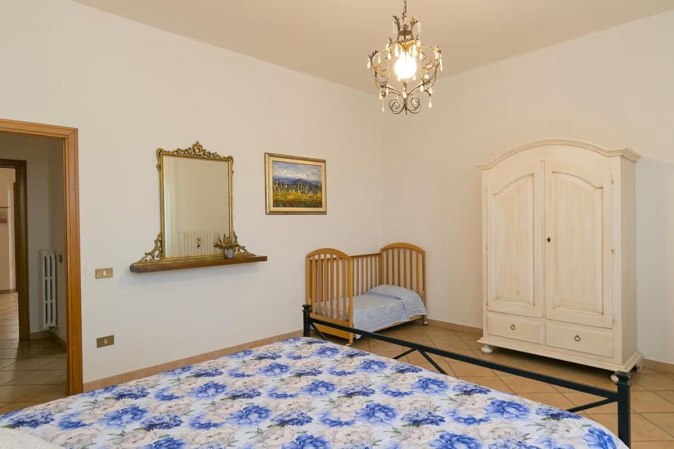 Agriturismo I Debbi 毕博纳 外观 照片