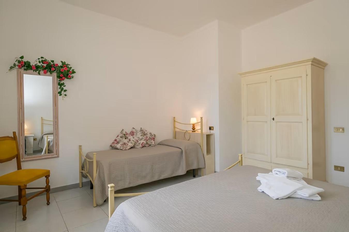 Agriturismo I Debbi 毕博纳 外观 照片