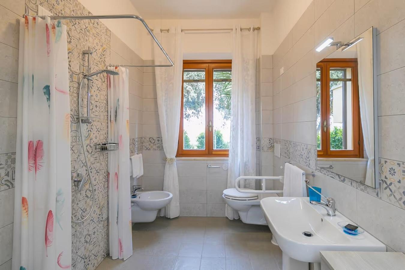 Agriturismo I Debbi 毕博纳 外观 照片