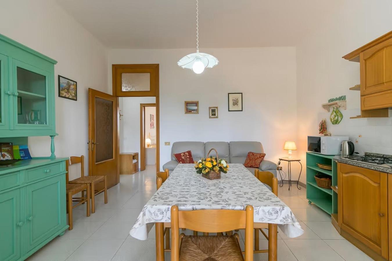 Agriturismo I Debbi 毕博纳 外观 照片