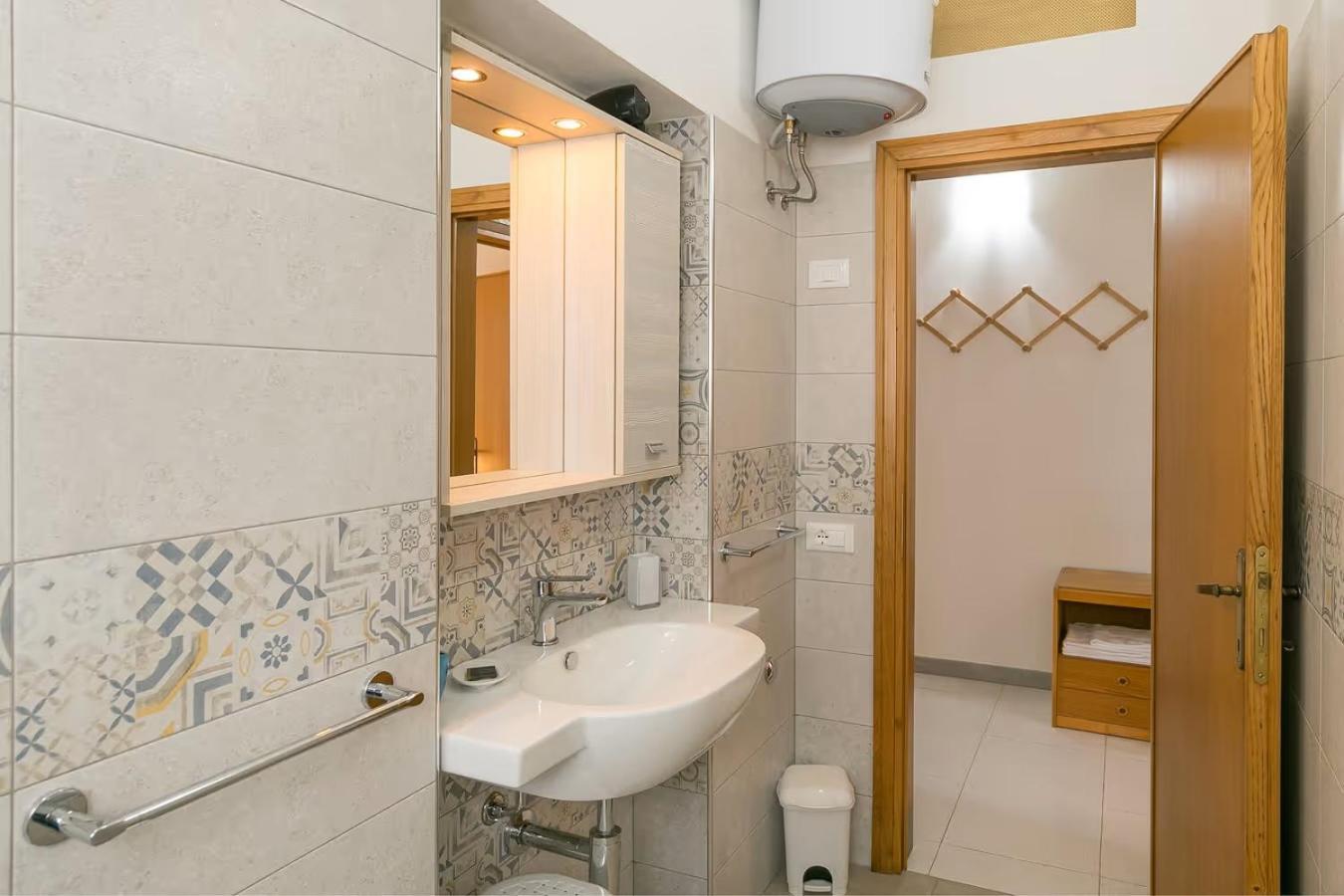 Agriturismo I Debbi 毕博纳 外观 照片