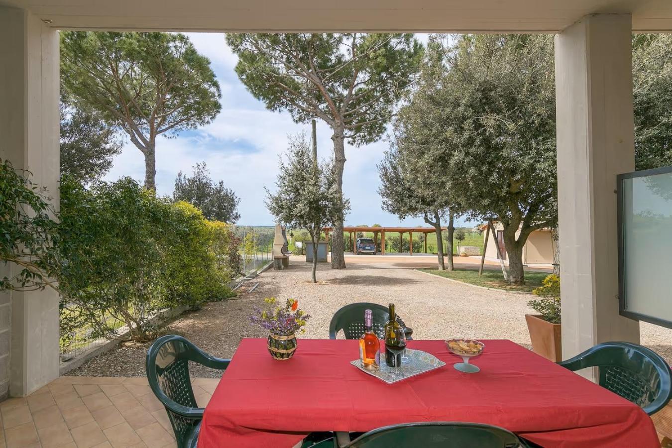 Agriturismo I Debbi 毕博纳 外观 照片